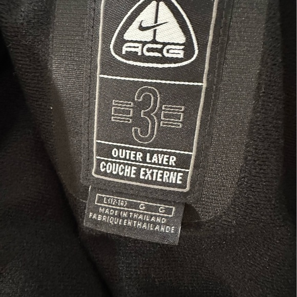 Nike ACG Black GORE-TEX Performance Jacket - Picture 4 of 7